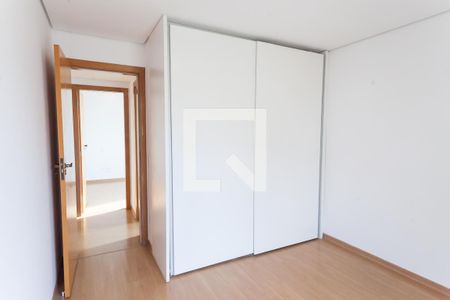quarto 2 de apartamento à venda com 4 quartos, 180m² em Estoril, Belo Horizonte