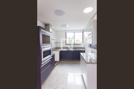 Cozinha de apartamento à venda com 4 quartos, 180m² em Estoril, Belo Horizonte
