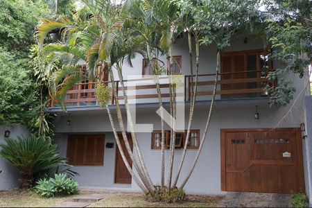 Casa à venda com 4 quartos, 361m² em Tristeza, Porto Alegre