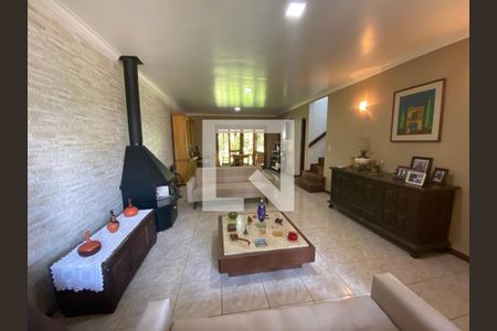 Casa à venda com 4 quartos, 361m² em Tristeza, Porto Alegre