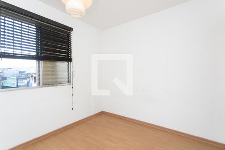 Quarto 1 de apartamento para alugar com 2 quartos, 30m² em Vila Regina, São Paulo