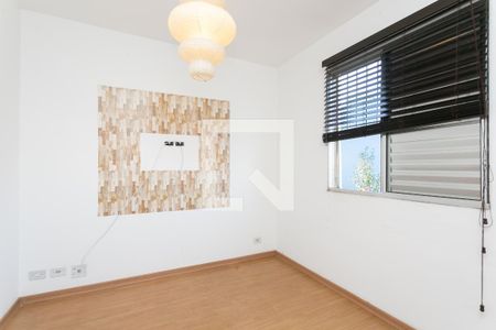 Quarto 1 de apartamento para alugar com 2 quartos, 30m² em Vila Regina, São Paulo