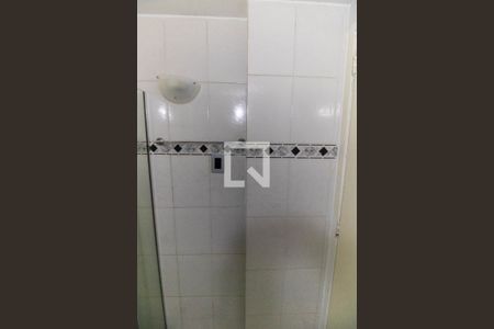 Banheiro de apartamento à venda com 2 quartos, 60m² em Cubango, Niterói