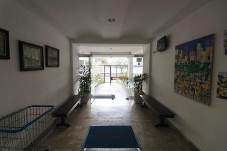 Hall de entrada de apartamento para alugar com 2 quartos, 107m² em Jardim Vitoria, Guarujá