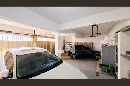 Garagem de casa à venda com 3 quartos, 560m² em Concórdia, Belo Horizonte