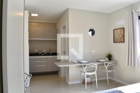 Stúdio de kitnet/studio para alugar com 1 quarto, 22m² em Centro, Curitiba
