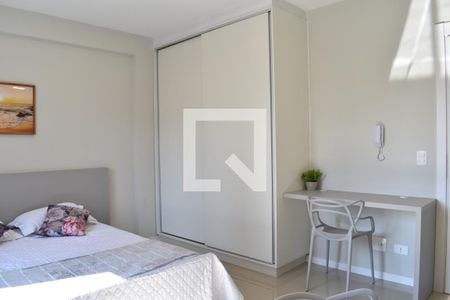 Stúdio de kitnet/studio para alugar com 1 quarto, 22m² em Centro, Curitiba