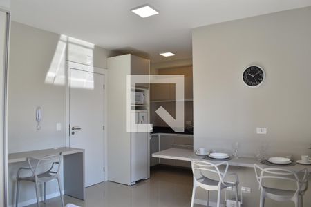 Stúdio de kitnet/studio para alugar com 1 quarto, 22m² em Centro, Curitiba