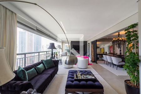 Sala de Estar de apartamento à venda com 4 quartos, 213m² em Santo Amaro, São Paulo
