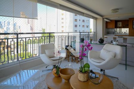 Varanda Integrada de apartamento à venda com 3 quartos, 280m² em Aclimação, São Paulo