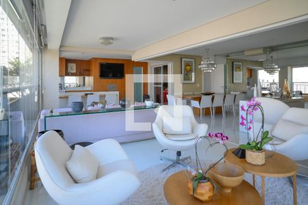 Varanda Integrada de apartamento à venda com 3 quartos, 280m² em Aclimação, São Paulo