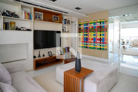Sala de TV de apartamento à venda com 3 quartos, 280m² em Aclimação, São Paulo