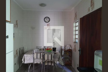 Casa à venda com 3 quartos, 170m² em Vila Gomes, São Paulo