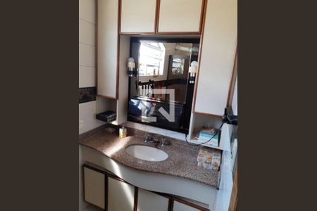 Casa à venda com 3 quartos, 170m² em Vila Gomes, São Paulo