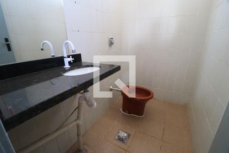 Banheiro Social de apartamento para alugar com 2 quartos, 230m² em Centro, Uberlândia