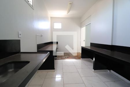 Cozinha de apartamento para alugar com 2 quartos, 230m² em Centro, Uberlândia