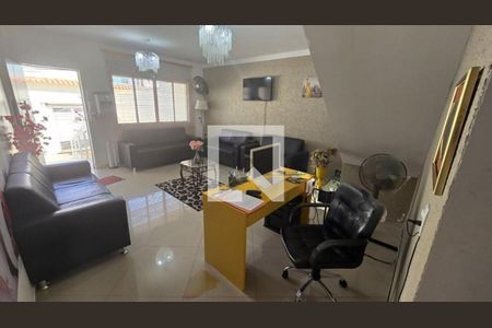 Casa à venda com 3 quartos, 242m² em Cidade Mãe do Céu, São Paulo