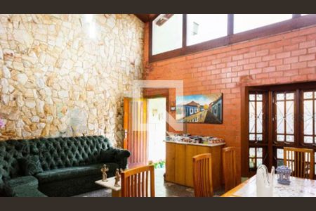 Casa à venda com 3 quartos, 280m² em Vila Carrão, São Paulo