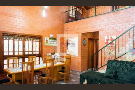 Casa à venda com 3 quartos, 280m² em Vila Carrão, São Paulo