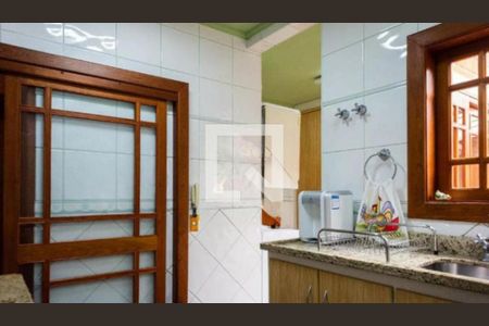Casa à venda com 3 quartos, 280m² em Vila Carrão, São Paulo