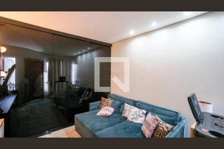 Casa à venda com 3 quartos, 115m² em Vila Carrão, São Paulo