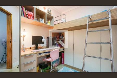 Casa à venda com 3 quartos, 115m² em Vila Carrão, São Paulo