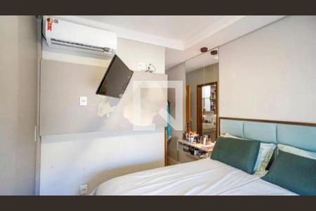 Casa à venda com 3 quartos, 115m² em Vila Carrão, São Paulo