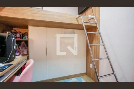 Casa à venda com 3 quartos, 115m² em Vila Carrão, São Paulo