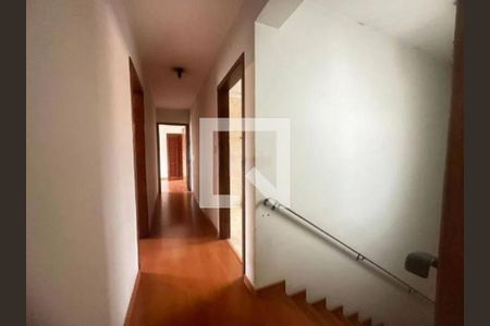 Casa à venda com 3 quartos, 246m² em Vila Carrão, São Paulo