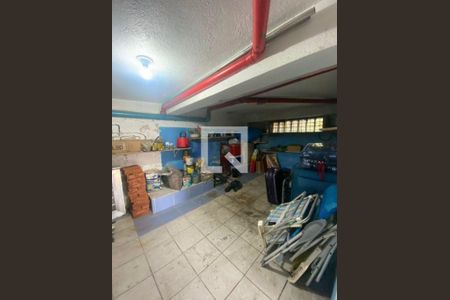 Casa à venda com 3 quartos, 330m² em Vila Lucia Elvira, São Paulo
