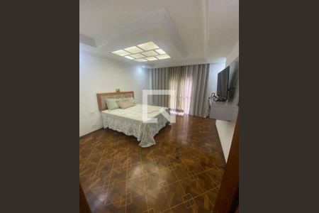 Casa à venda com 3 quartos, 330m² em Vila Lucia Elvira, São Paulo