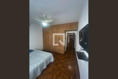 Casa à venda com 3 quartos, 330m² em Vila Lucia Elvira, São Paulo