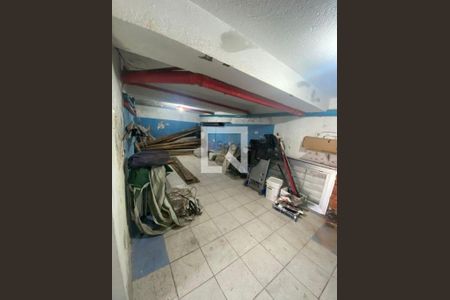 Casa à venda com 3 quartos, 330m² em Vila Lucia Elvira, São Paulo