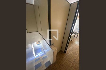 Casa à venda com 3 quartos, 330m² em Vila Lucia Elvira, São Paulo
