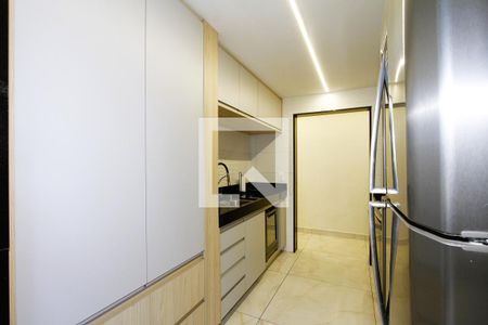 Cozinha de apartamento à venda com 1 quarto, 60m² em Vila Amaral, Belo Horizonte