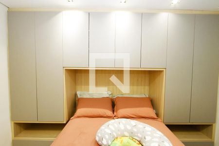 Quarto de apartamento à venda com 1 quarto, 60m² em Vila Amaral, Belo Horizonte