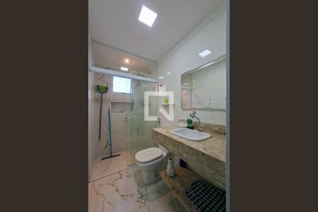 Banheiro  de apartamento para alugar com 1 quarto, 50m² em Nova Mirim, Praia Grande