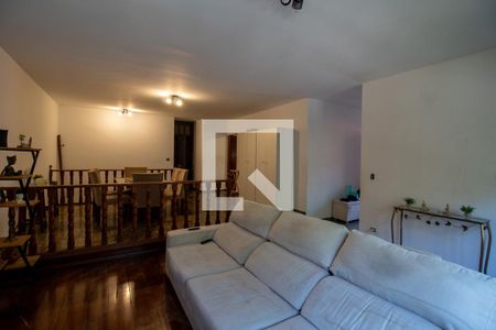 Sala de casa para alugar com 4 quartos, 371m² em Jardim Peri Peri, São Paulo