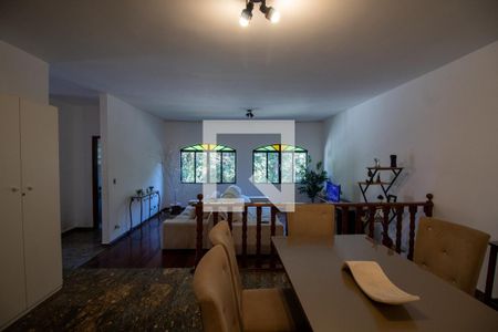 Sala de casa para alugar com 4 quartos, 371m² em Jardim Peri Peri, São Paulo