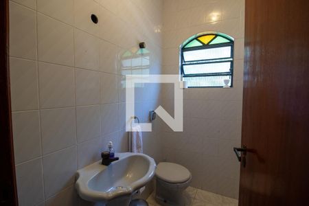 Lavabo de casa para alugar com 4 quartos, 371m² em Jardim Peri Peri, São Paulo