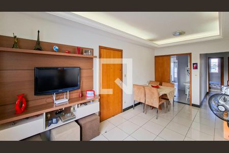 Sala de apartamento à venda com 3 quartos, 80m² em Sagrada Família, Belo Horizonte