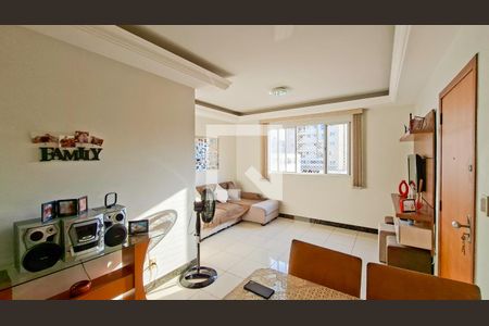 Sala de apartamento à venda com 3 quartos, 80m² em Sagrada Família, Belo Horizonte