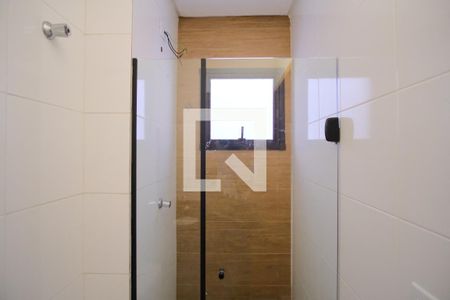Banheiro de apartamento à venda com 1 quarto, 32m² em Vila Carrão, São Paulo