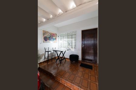 Casa 1 - Entrada de casa para alugar com 3 quartos, 200m² em Burgo Paulista, São Paulo