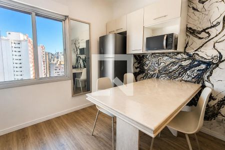 Cozinha de apartamento para alugar com 1 quarto, 32m² em Bela Vista, São Paulo