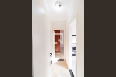 Corredor de casa à venda com 4 quartos, 148m² em Vila Nova, Campinas