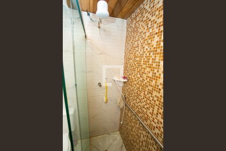 Banheiro de casa à venda com 2 quartos, 80m² em Olaria, Canoas