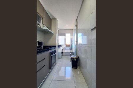 Cozinha de apartamento à venda com 3 quartos, 59m² em Jardim do Lago Continuacao, Campinas