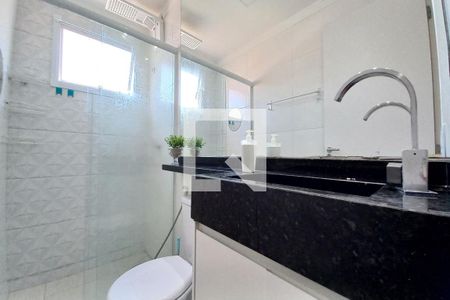 Banheiro de apartamento à venda com 3 quartos, 59m² em Jardim do Lago Continuacao, Campinas
