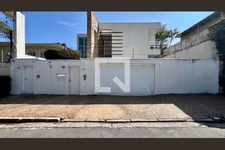 Fachada de casa à venda com 5 quartos, 690m² em Jardim Paulista, São Paulo